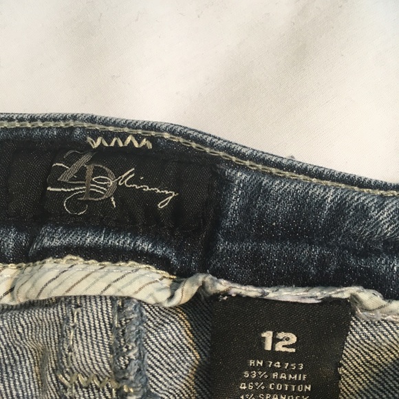 ZD Missy Jeans. Size 12. 30’ inseam EUC - Picture 4 of 8